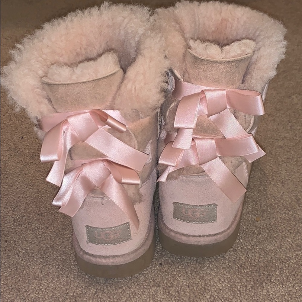 Kid’s Bailey Bow UGG Boots, Light Pink, Size 4/5
